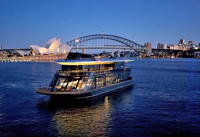 STARSHIP SYDNEY 144' 3 Levels Corporate Harbour Functions