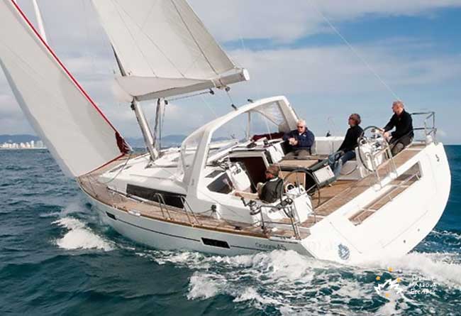 BENETEAU 45' Beneteau Sailing Private Boat Charter